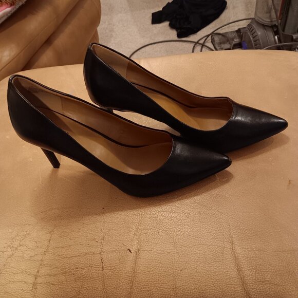 **14TH & UNION BLACK 3" PUMPS** - Picture 3 of 8